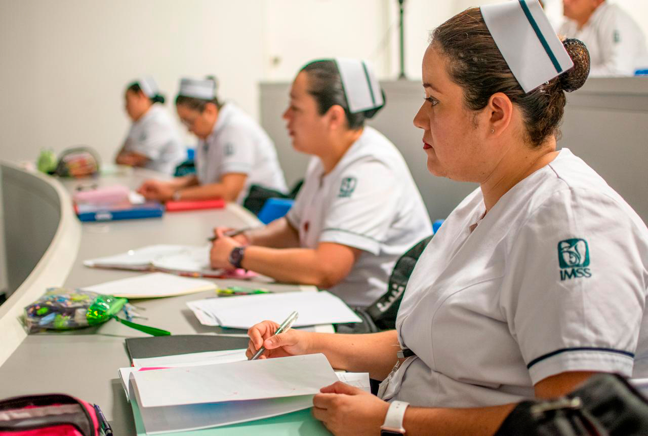 Primera Convocatoria de selección para ingresar a la Especialidad en Enfermería en nivel posgrado 2026 en el Instituto Mexicano del Seguro Social